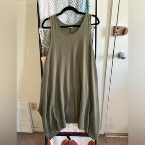 Hunter green A-line dress in size large, minor pilling and armpit hole near seam
